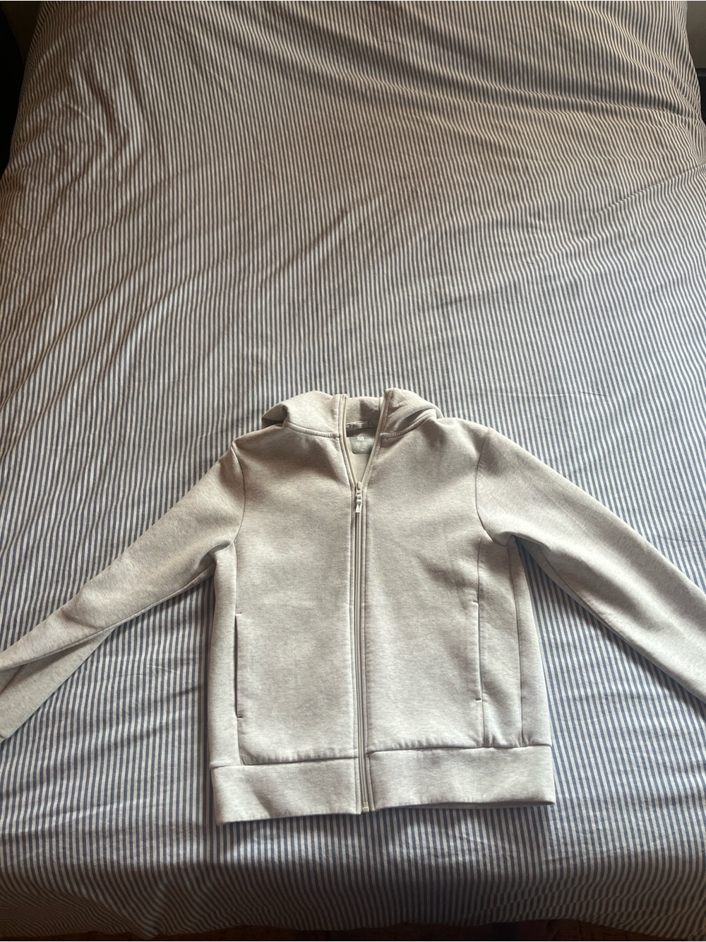 Uniqlo Kids Hooded Zip Jacket in Light Gray